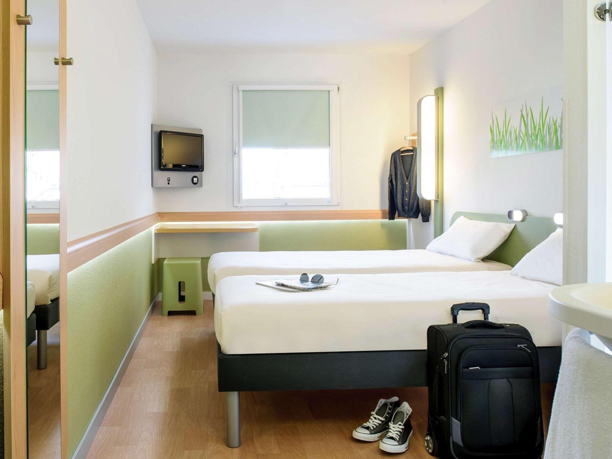 Ibis Budget Grenoble Sud Seyssins Exterior photo